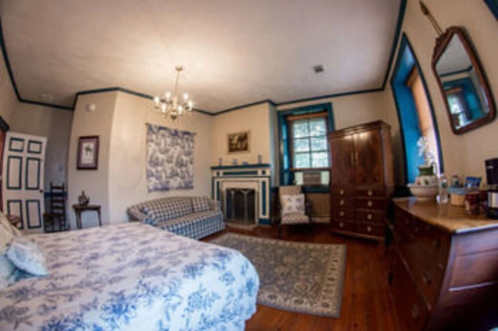 The Historic Fairfield Inn 1757