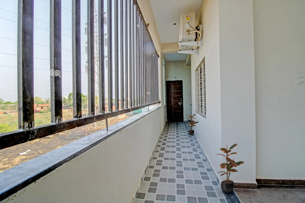 Hotel O Dhurva Inn