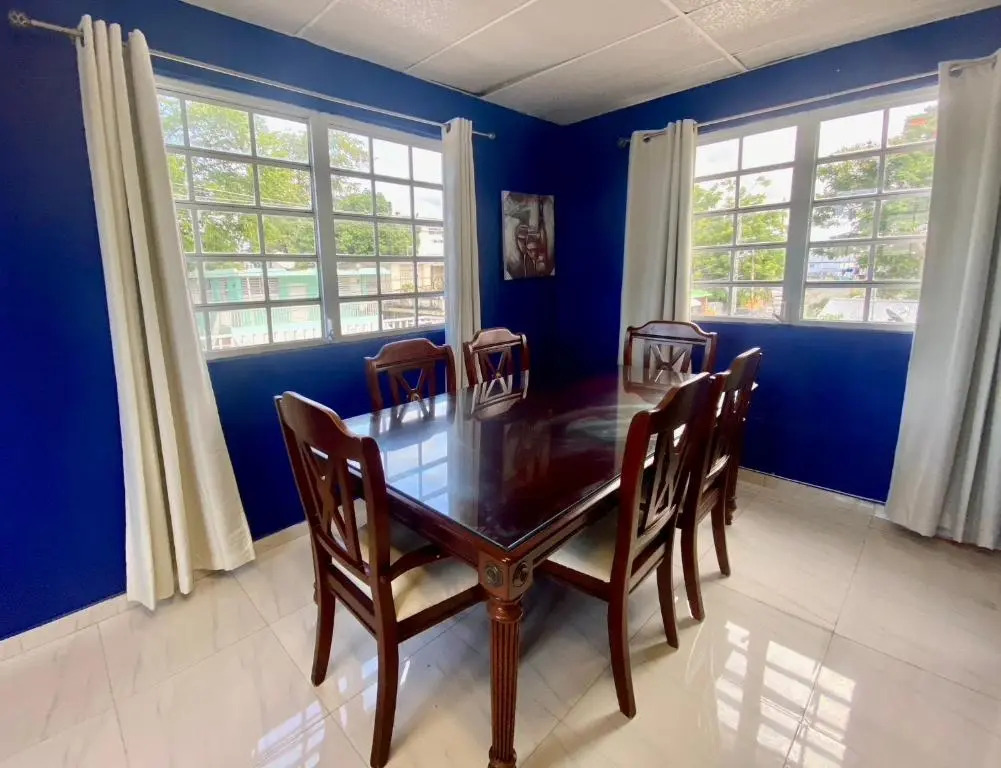 Centric 3B/1Bath near trendy Loiza Street