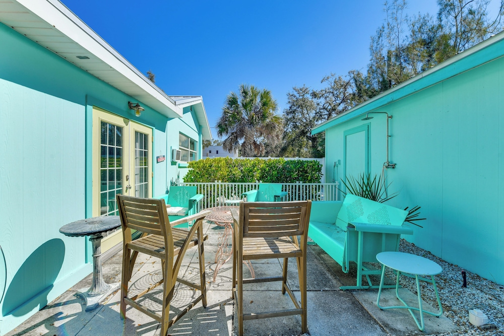 'vintage Mermaid Cottage' 4 Mi to Siesta Key Beach