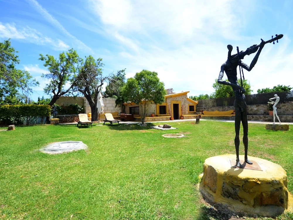 Sculptor's house