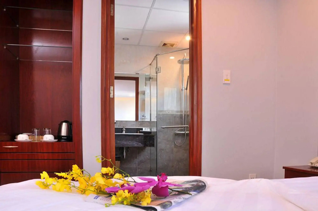 White Lotus Hotel Saigon