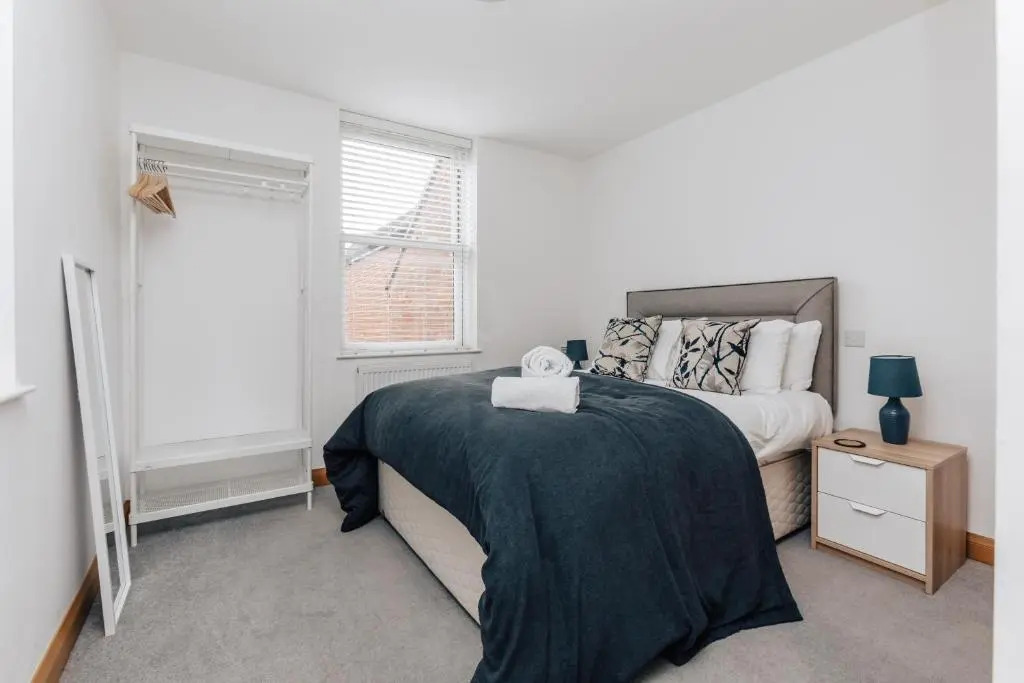 Seagrass Henley - 2 Bed Entire Serviced Apartment