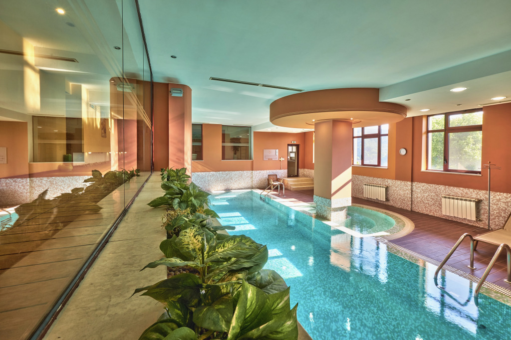 Yantra Grand Hotel