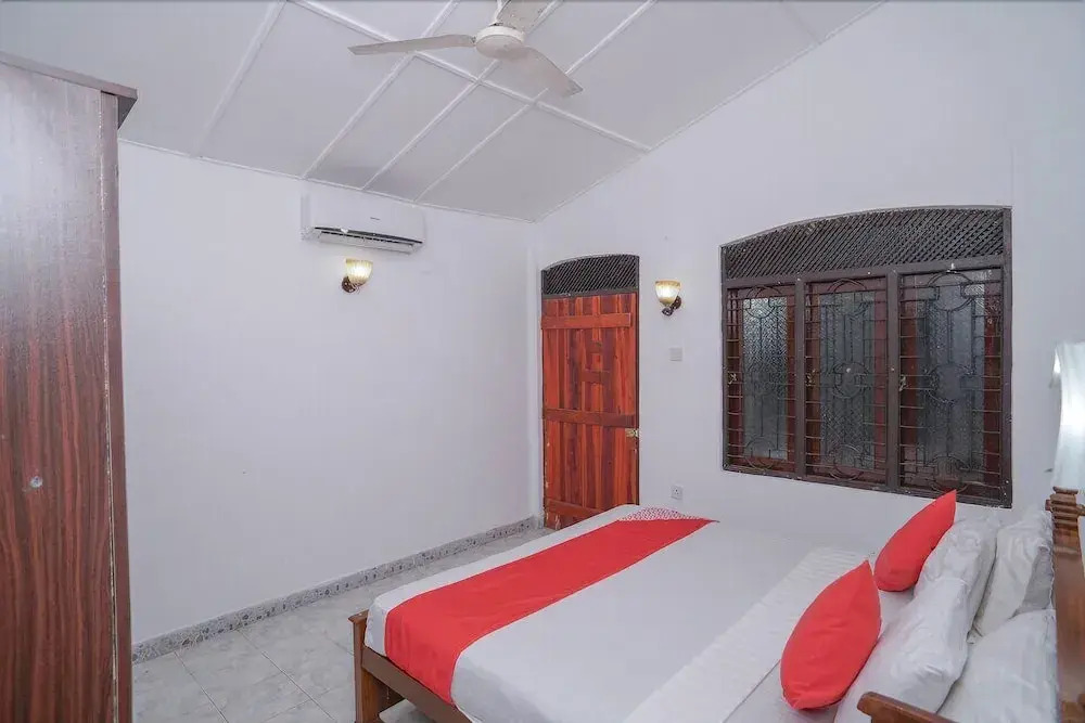 OYO 306 Sonri Villa sea View