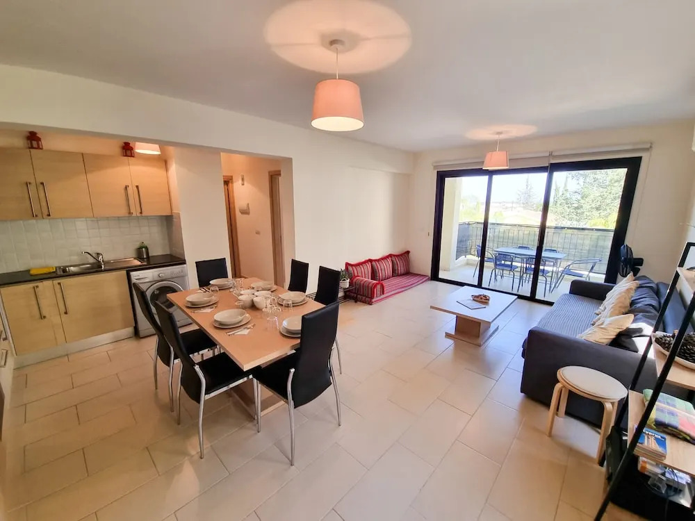 The Lob Star Apartment