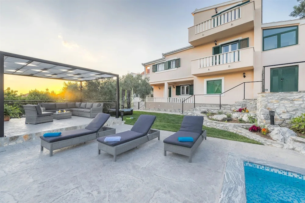 Villa Boulder