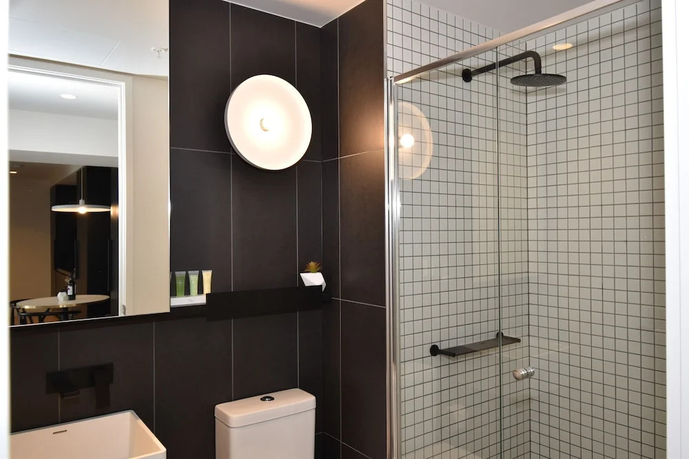 Melbourne Empire Apartments