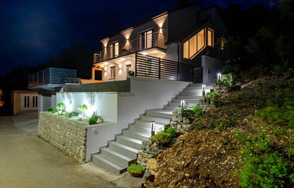 Beach Front Home In Blato