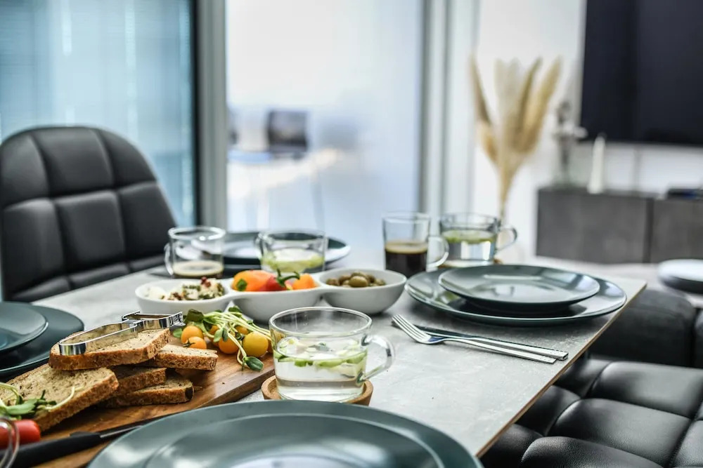 MAMAD - Luxe Apt in Top Tel Aviv Neighborhood