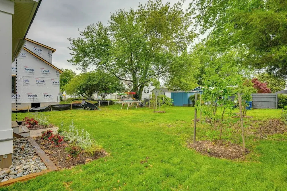 Modern Solomons Cottage Rental - Walk to Island!