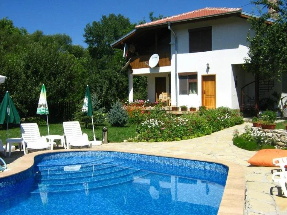 Nigovanka Complex