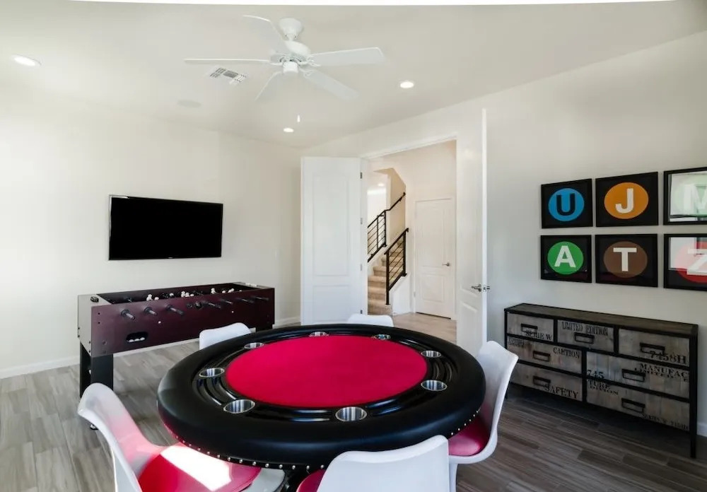 Luxury 5 bedroom suites just 10 minutes from Disne
