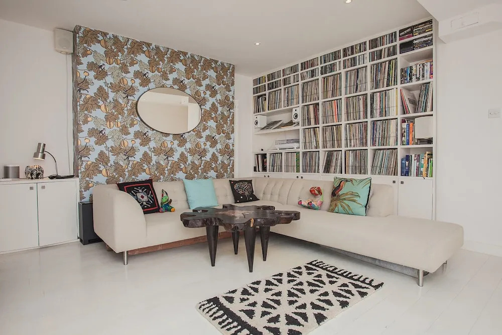 2 Bedroom Flat Near Portobello With Garden