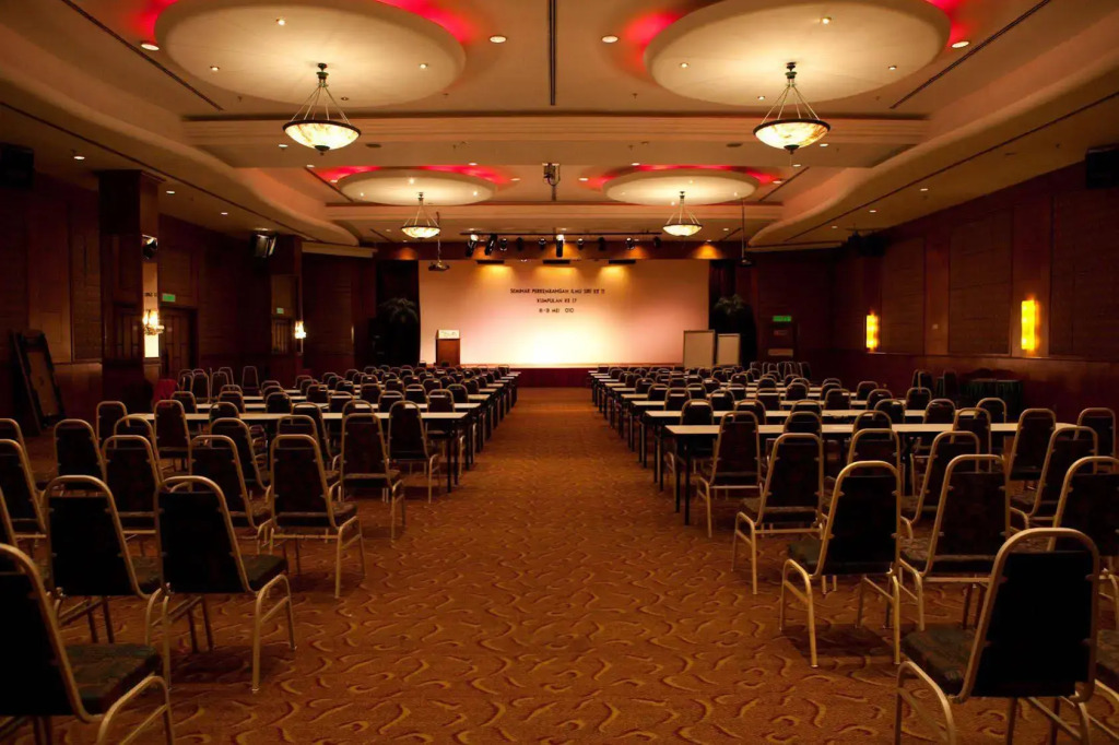 Crystal Crown Hotel Harbour View, Port Klang