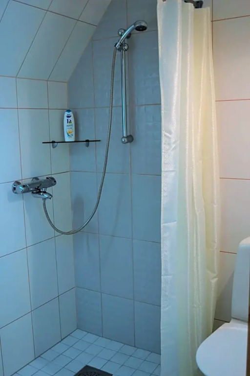 Kraavi Guest Hostel