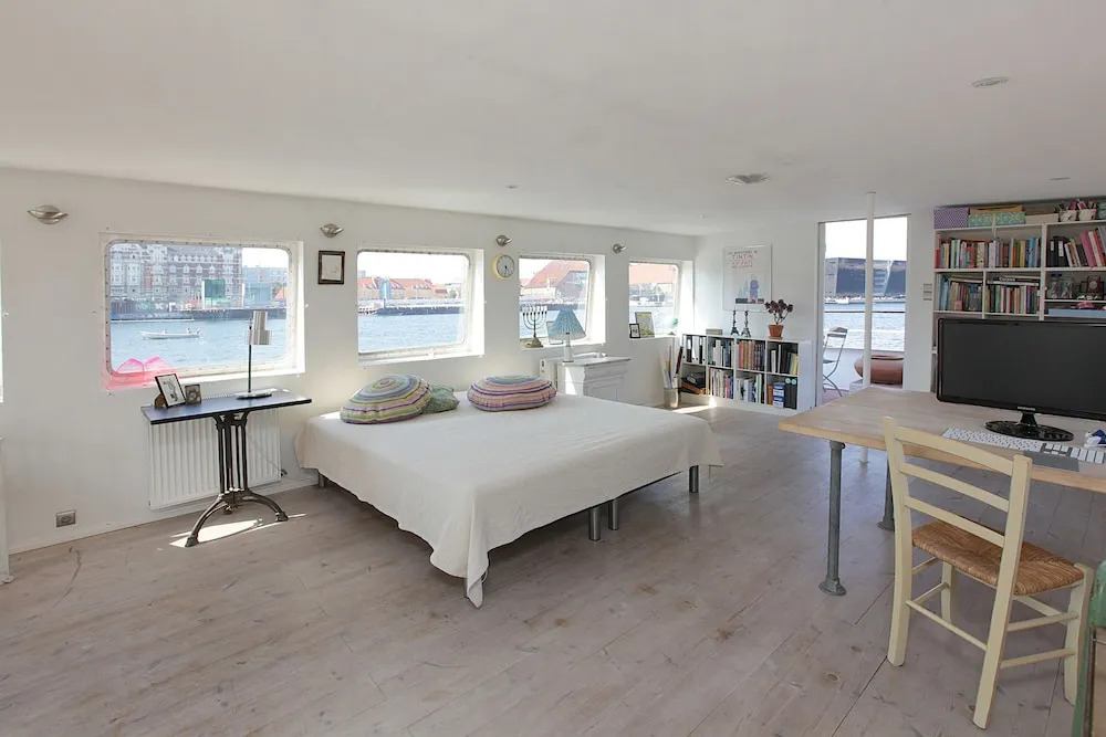 Copenhagen Houseboat