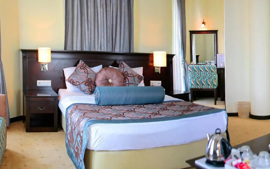 Omur Hotel