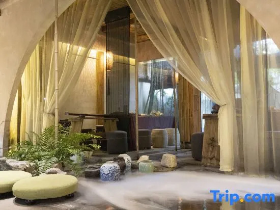 Yueshang Zen Space Homestay (Tongli Ancient Town Branch)