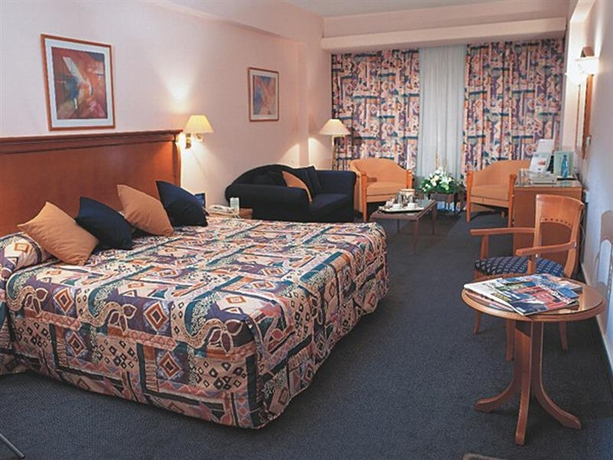 Holiday Inn