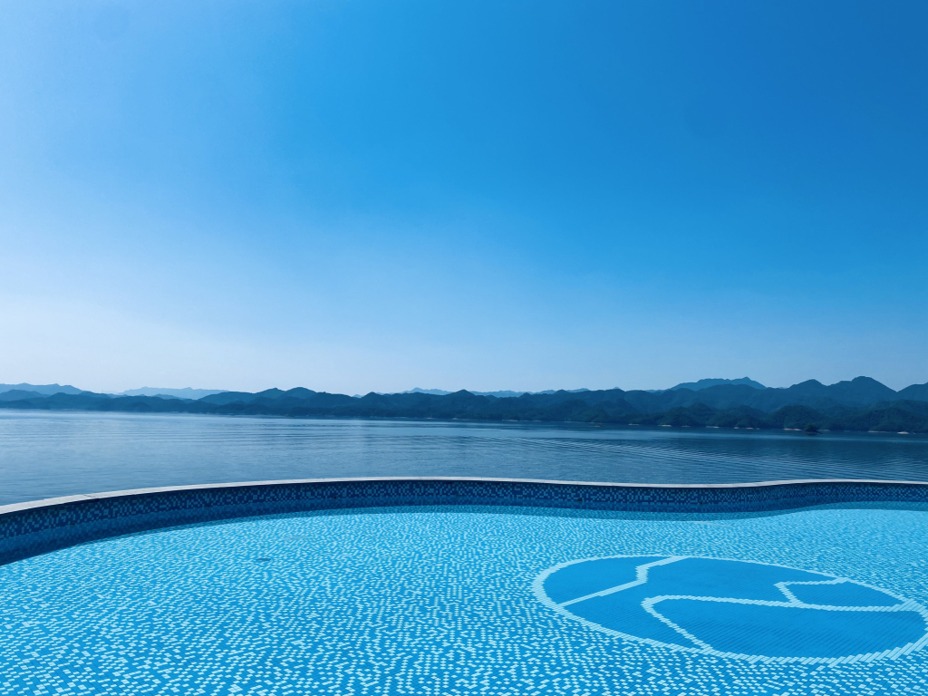 voco Thousand Island Lake by IHG