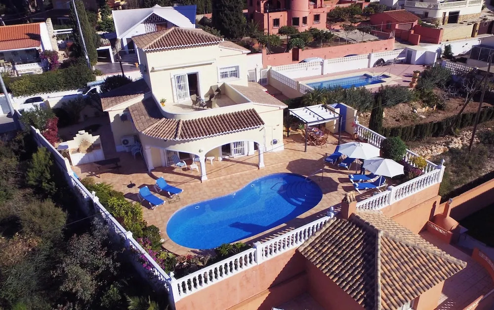 Sunny 3BR Villa w/ Endless Views & Heated Pool - Walk to Beach & Dining