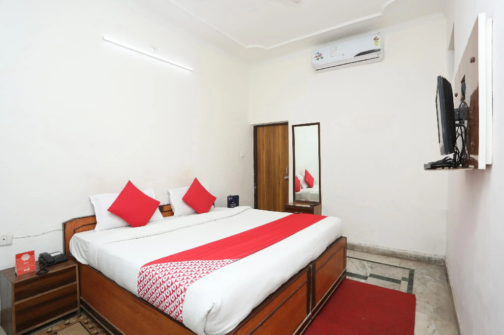 OYO 26771 Hotel Lotus Inn