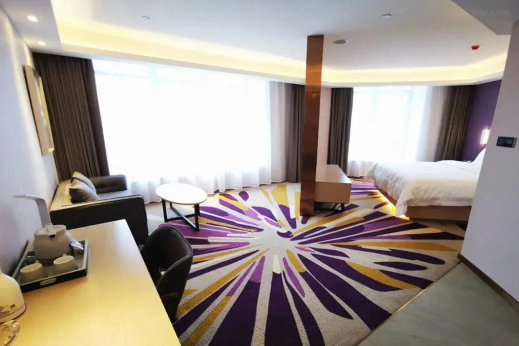 Lavande Hotel (Chongzhou Wanda Plaza)