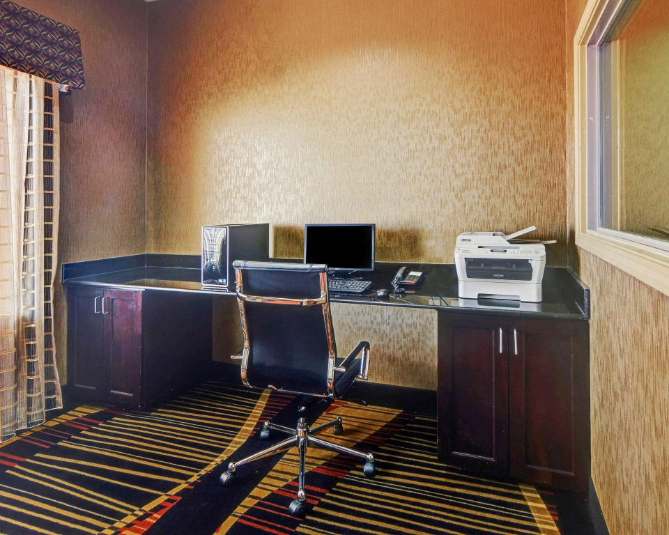 Comfort Suites Lake Worth