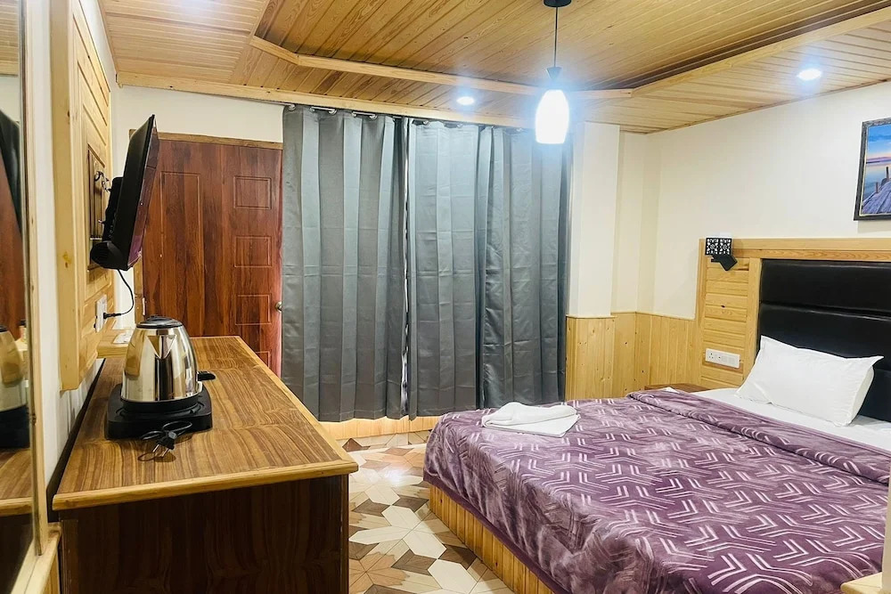 The Visor Hotel, Manali