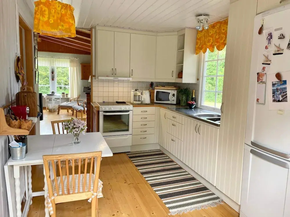 6 Person Holiday Home in Byxelkrok
