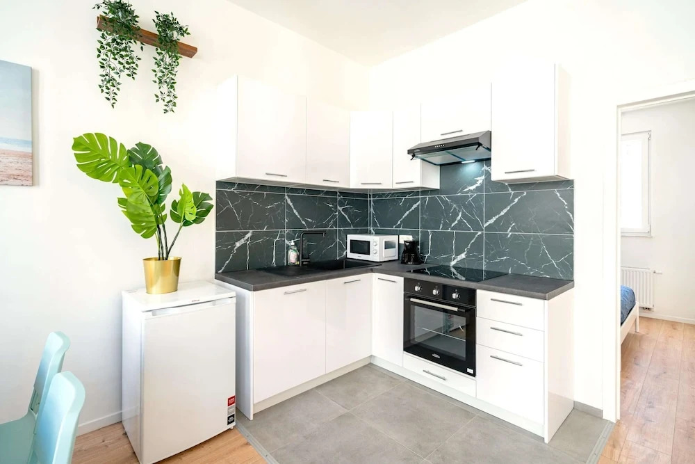 Charming 1-bedroom Apartment in Antwerp