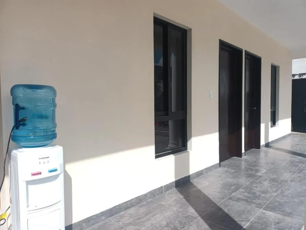 Hotel & Hostal 230