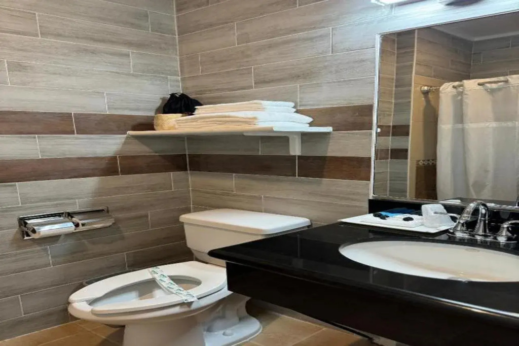 Garden Suite Hotel and Resort