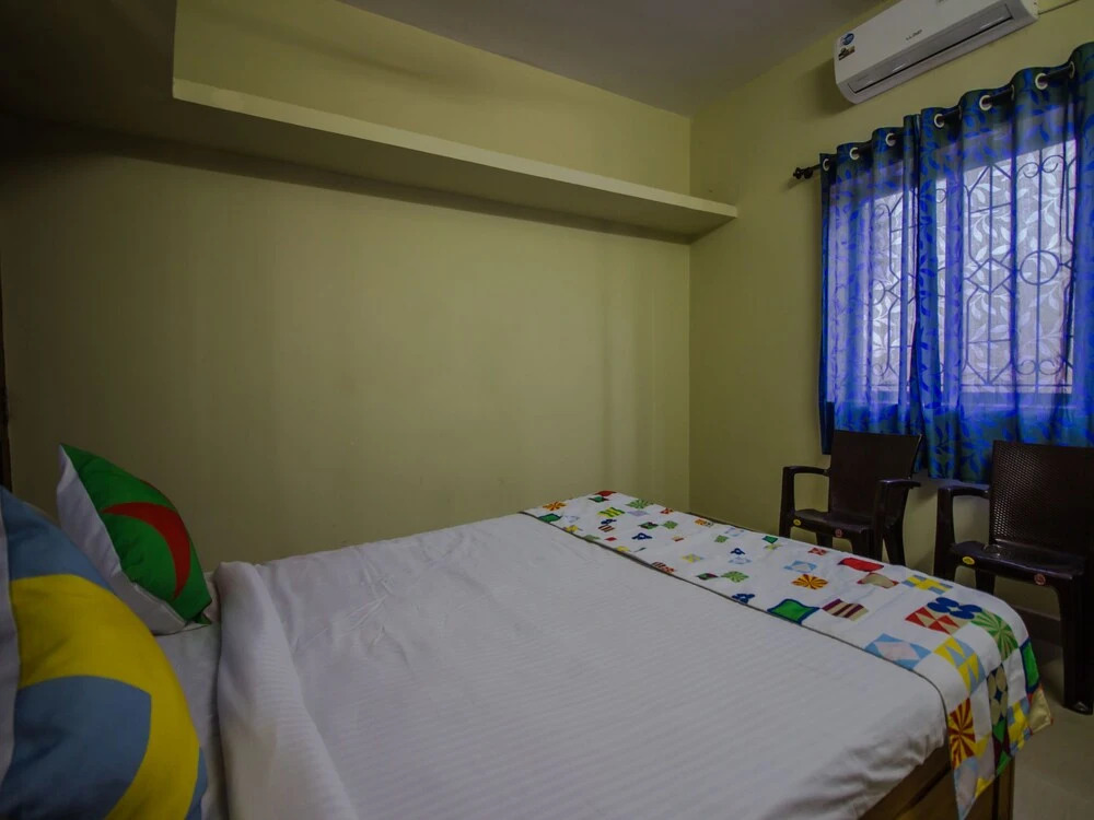 OYO 14042 Home Cozy Studio Siolim