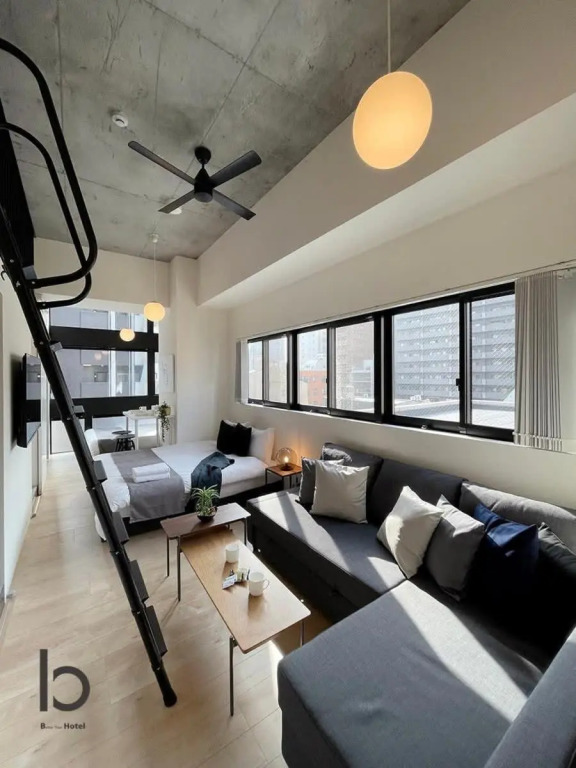 Newly open 1BR apt for 7ppl with loft and city scenic view