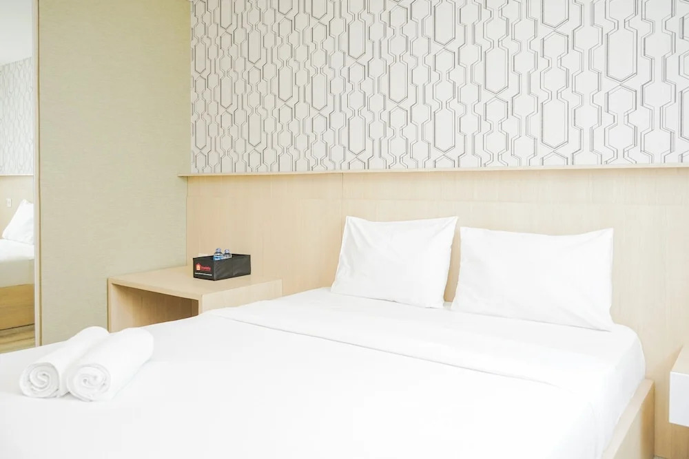 Spacious and Compact Studio Room at Bintaro Icon Apartment
