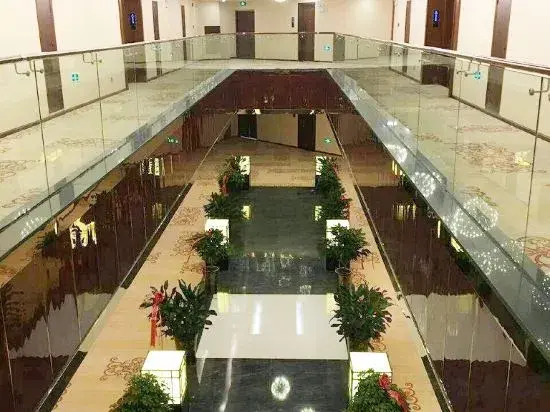 Ziyun Dongzimen Hotel