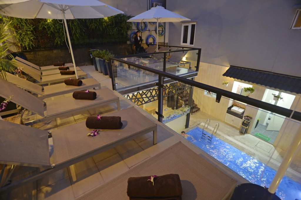 Urban Lodge Hotel Hostel