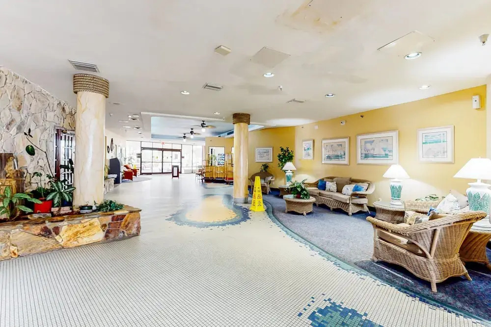 Harbour Beach Resort 518