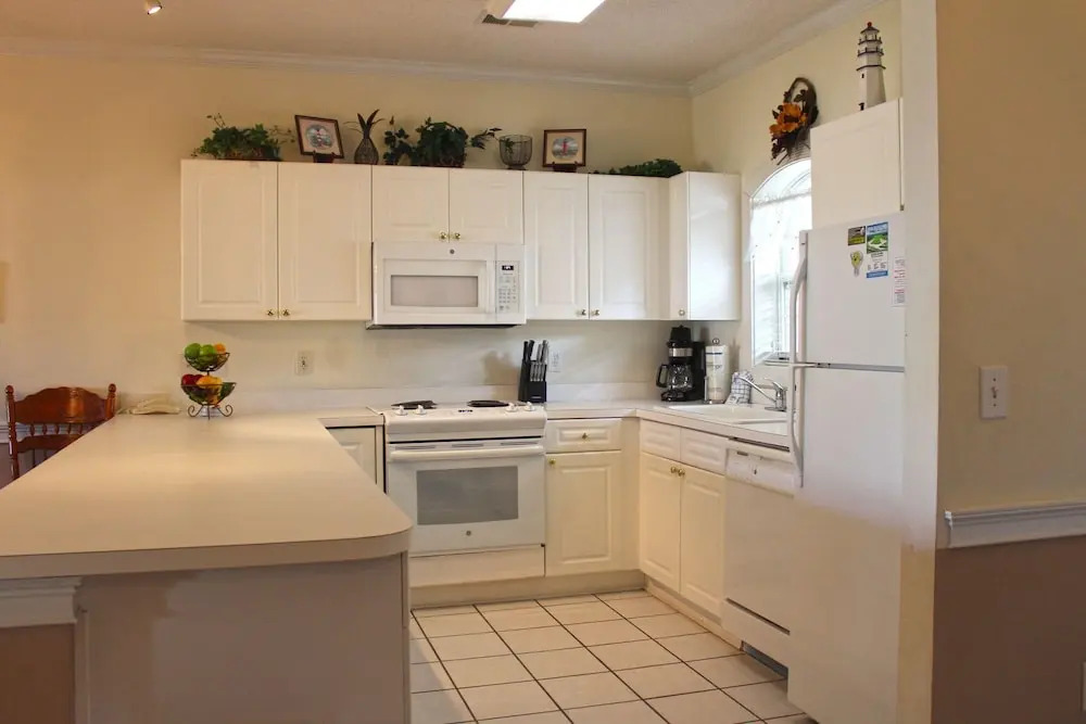 Great Views of the Pool and Grilling Area!
