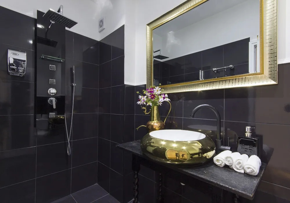 Penthouse Suites Rakovska Apartments