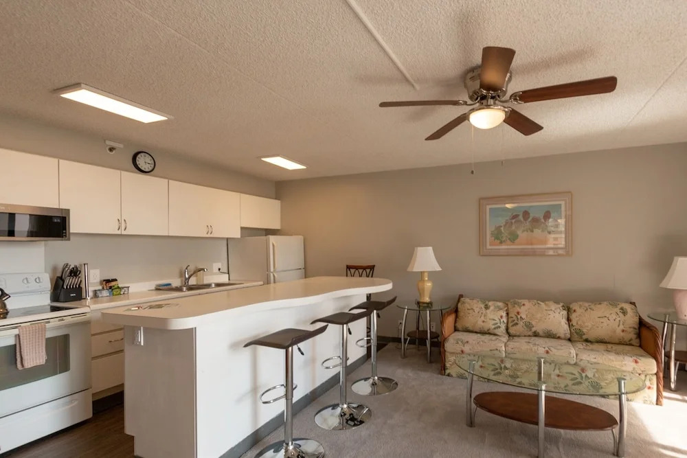 Tower 2 Suite 802 - Qqp 1 Bedroom Condo