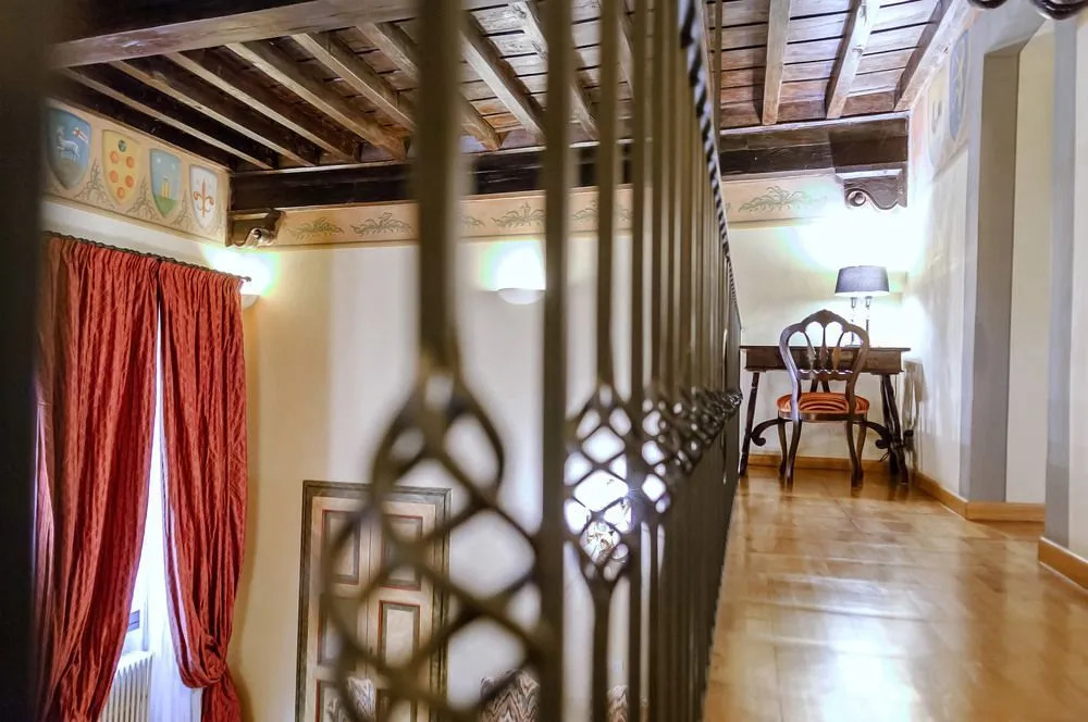 Corno Florentine Apartment