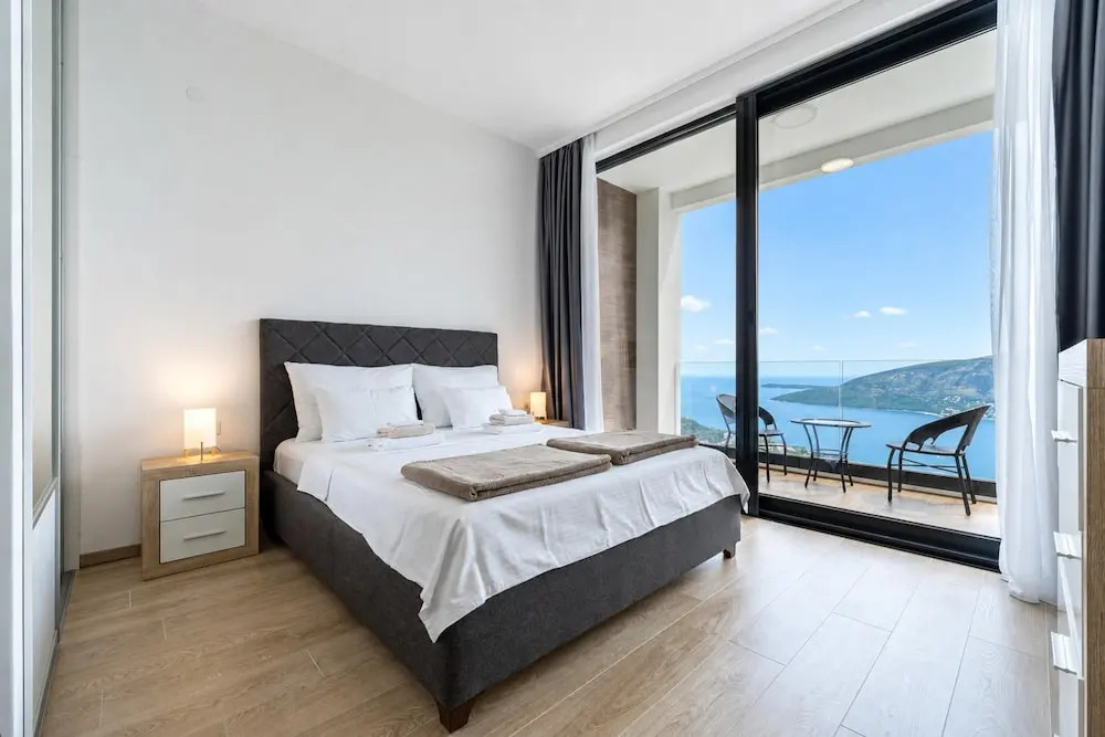 Pool Villa Luxoria Trebesin