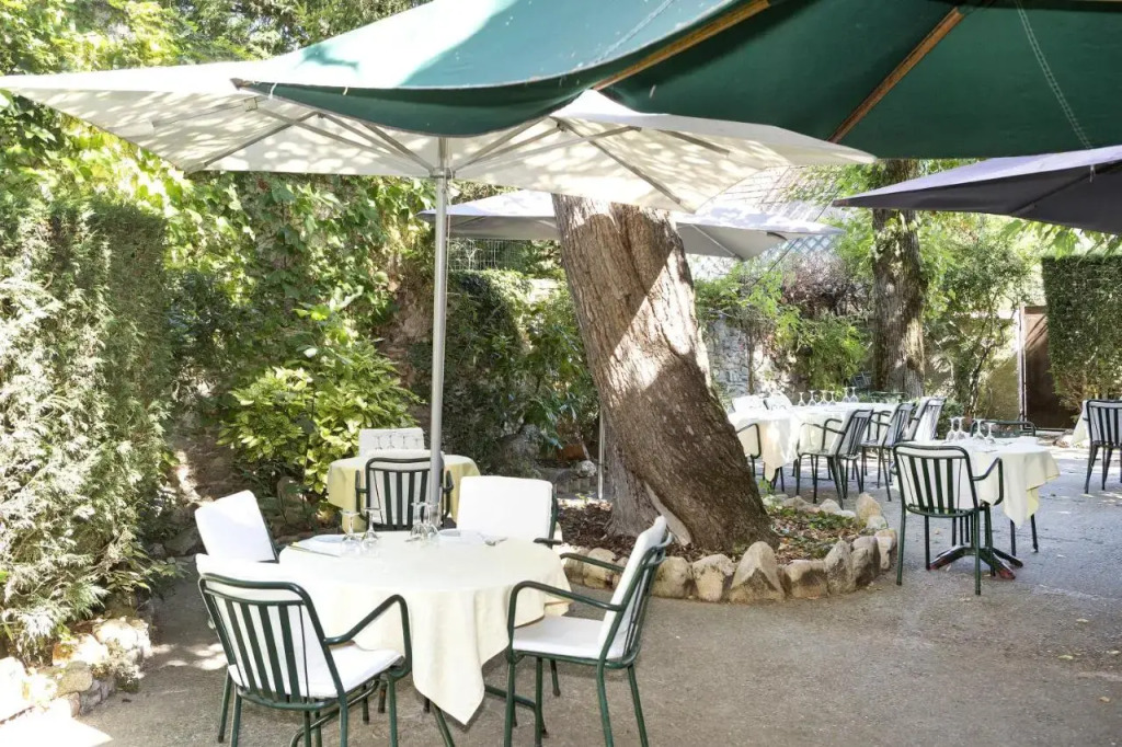 Logis Hôtels - Hôtel Restaurant du Midi