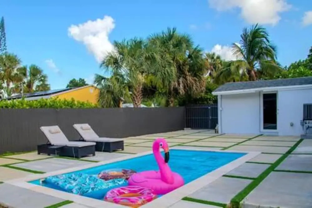 Ocean Pearl Estate 3BR 2BA W Pool