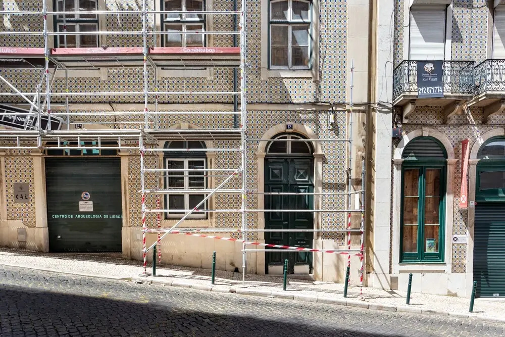 ALTIDO Stunning 4BR Apt w/terrace&seaview in Alfama
