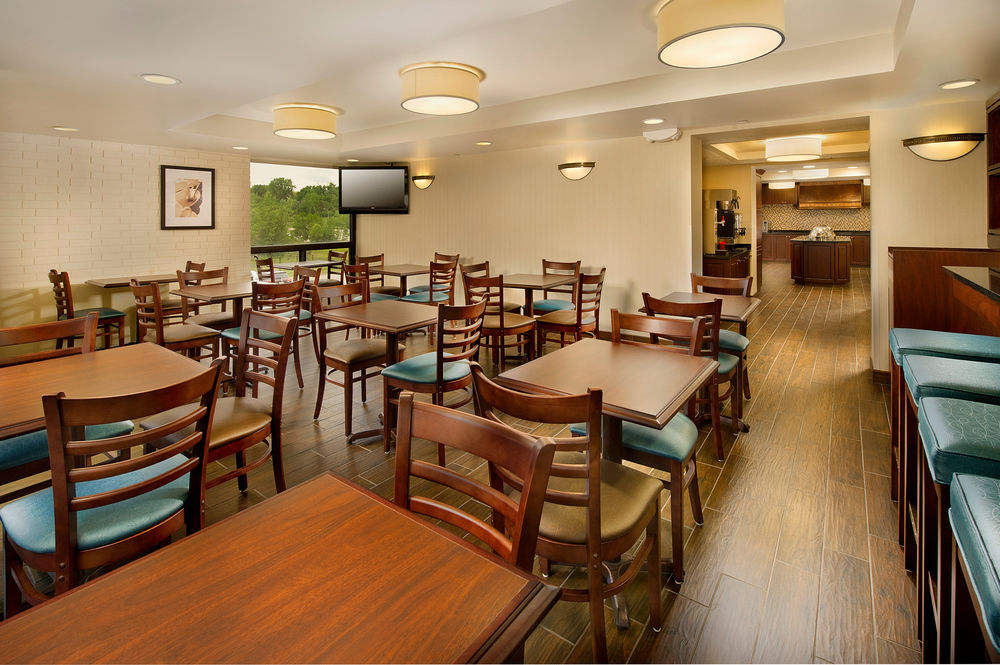 Drury Inn & Suites Kansas City Stadium- Kansas City