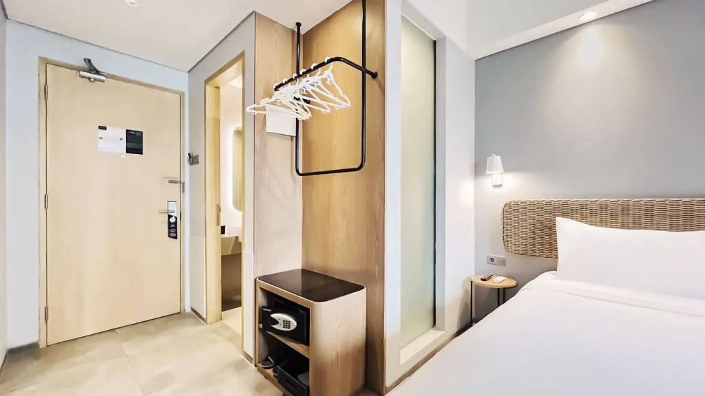 ZEN Rooms Puri Indah Syariah